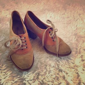Vintage saddle shoe